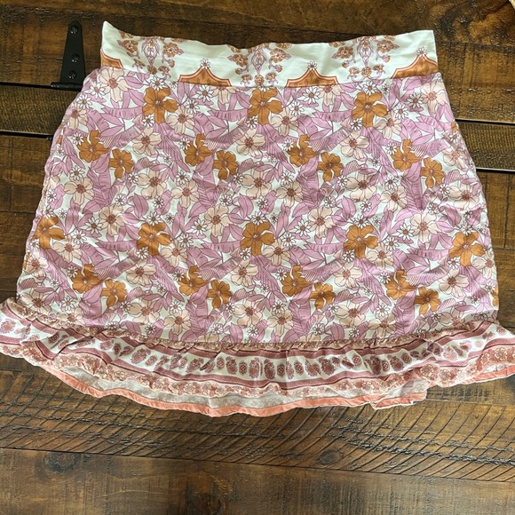 Altar'd State Pink and White Floral Mini Skirt - Picture 1 of 3